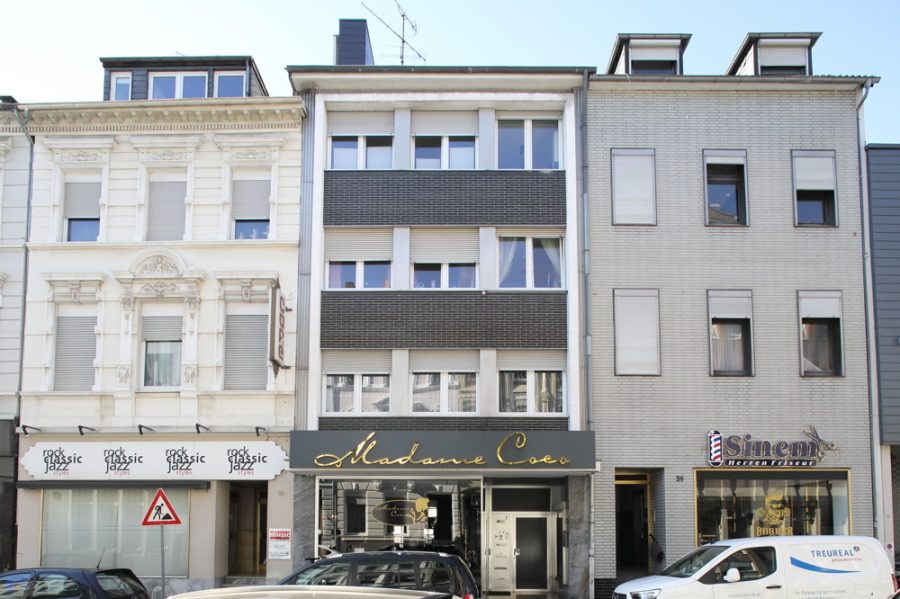 Wohn- und Geschäftshaus mit 6 Einheiten in zentraler Lage am Schillerplatz - Außenansicht