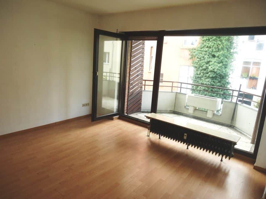 Gemütliches Apartment mit Balkon in der Nähe der Fachhochschule - Blick auf den Balkon