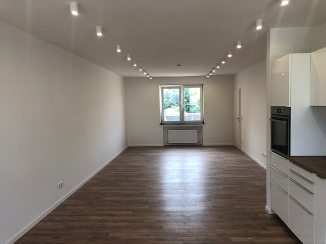 Erstbezug nach Sanierung - Wohnen Haus im Haus - Alles vom Feinsten - 2 Bäder - EBK - top Lage - Titelbild