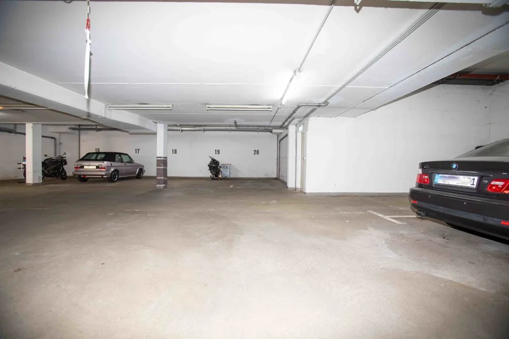 Tiefgarage Foto 1