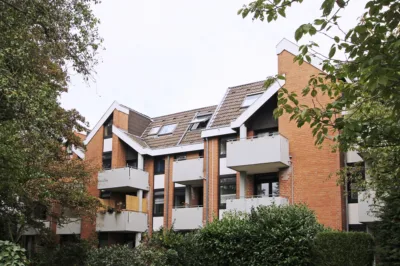 Attraktive Dachgeschosswohnung in gefragter Lage zur Eigennutzung oder Kapitalanlage, 41065 Mönchengladbach / Lürrip, Etagenwohnung