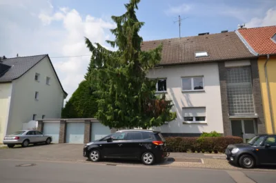Ihre krisensichere Kapitalanlage: gepflegtes MFH/ETW mit Garagen und Garten!, 50859 Köln / Weiden, Mehrfamilienhaus