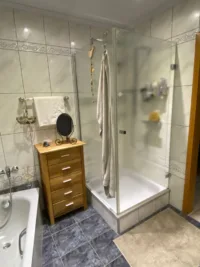 Badezimmer Ansicht 3