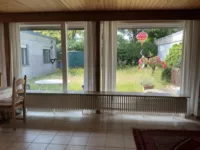 Wohnzimmer- Ausblick in den Garten