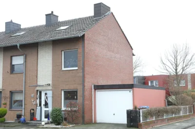 AUFGEPASST! Das perfekte Domizil für die kleine Familie!, 41189 Mönchengladbach / Wickrath, Reihenendhaus