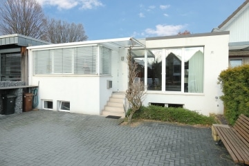 Frontansicht - Hochwertiger, großzügiger Bungalow, erweiterbar durch Aufstockung ~ 100m² (Baugenehmigung liegt vor)
