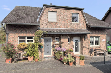 Zwischen Natur und Zuhause – Wohnen mit besonderem Flair in ruhiger Grünlage, 41238 Mönchengladbach, Doppelhaushälfte