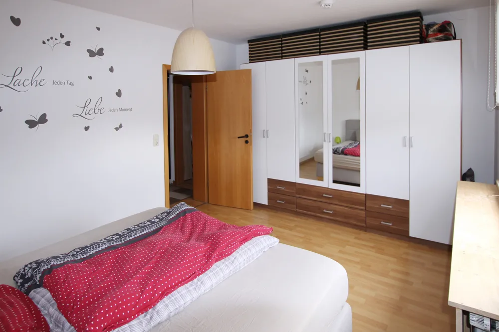 Schlafzimmer.