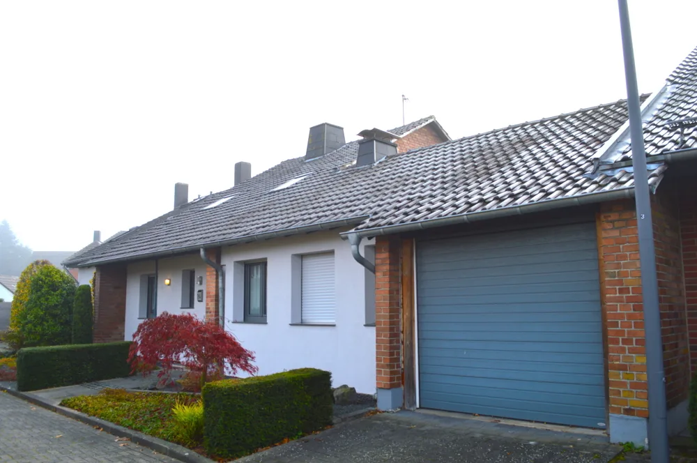 Außenansicht Garage