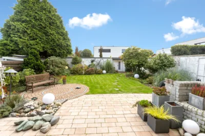 ++Kreativ und versteckt++Großzügiges Wohnparadies mit Bungalow-Charme und geheimem Gartenidyll!, 41068 Mönchengladbach / Venn, Erdgeschosswohnung
