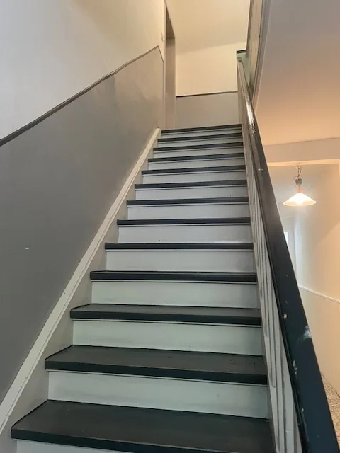 Treppenaufgang zum 1. OG