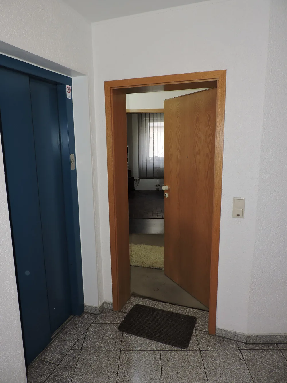2Eingang_Aufzug