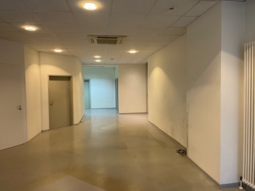 Schaufenster + Büroräume + zentrale Lage = Besonders attraktive Gewerbefläche zu vermieten, 41199 Mönchengladbach / Odenkirchen-Mitte, Bürofläche