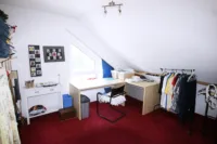 Kinder- Arbeitszimmer OG