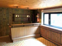 Kellerbar mit Tageslicht