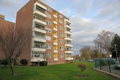 Ideale Starterwohnung oder Altersruhesitz in top gepflegtem Haus mit Stellplatz, 41065 Mönchengladbach, Etagenwohnung