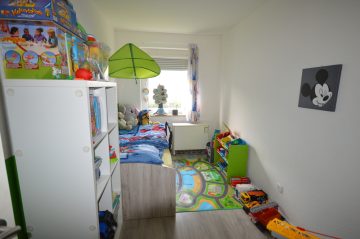 ..Schöne 4 Zimmer Wohnung in ruhiger und dennoch zentraler Lage.. - Kinderzimmer