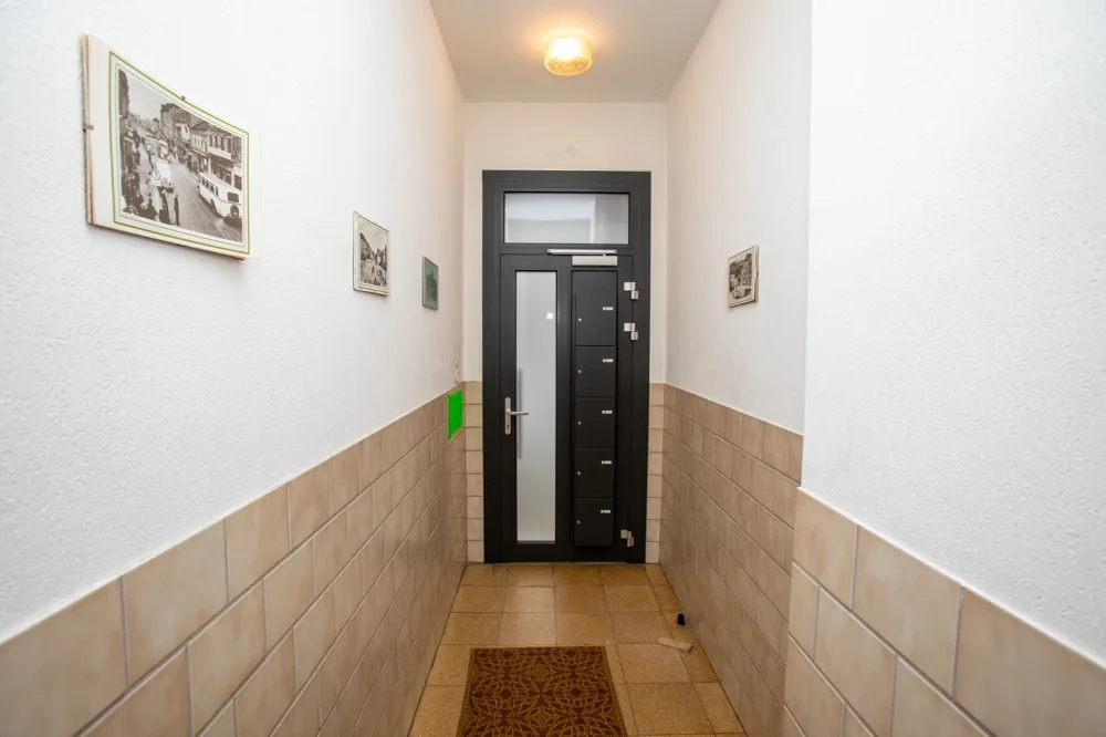 Eingangstür