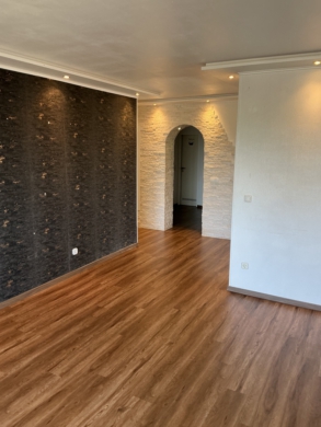 Wunderschöne 4-Zimmer-Wohnung mit Balkon, Aufzug und Tiefgaragenstellplatz!, 41068 Mönchengladbach, Etagenwohnung