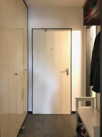 Flur mit Wandschrank