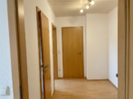 Flur - Für Selbstrenovierer. Materialkostenzuschuss vom Vermieter. Gestalten Sie nach Ihren Wünschen.