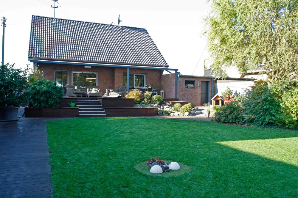 Haus Gartenansicht