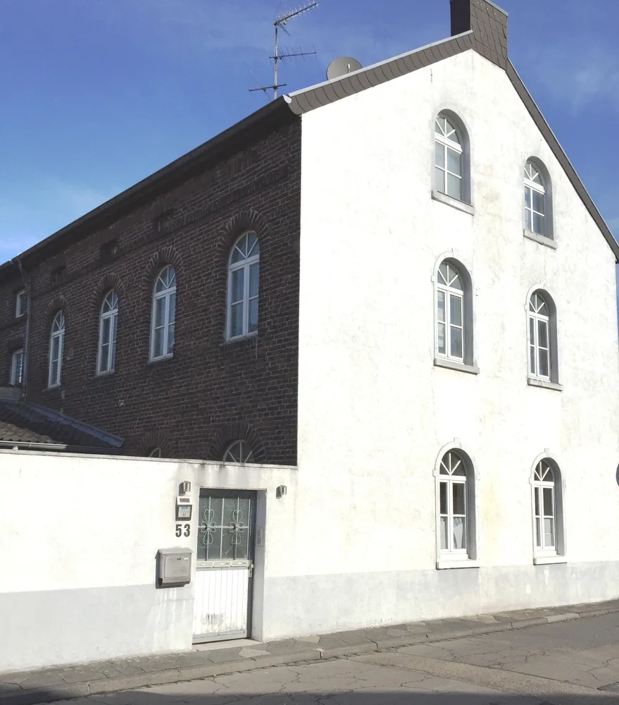 Eingangsbereich und Rückfront