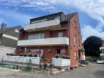 Hausrückfront - 84 m² große Erdgeschosswohnung mit großer Sonnenterrasse und modernem Duschbad