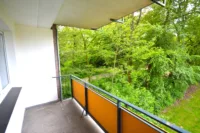 Balkon mit Grünblick