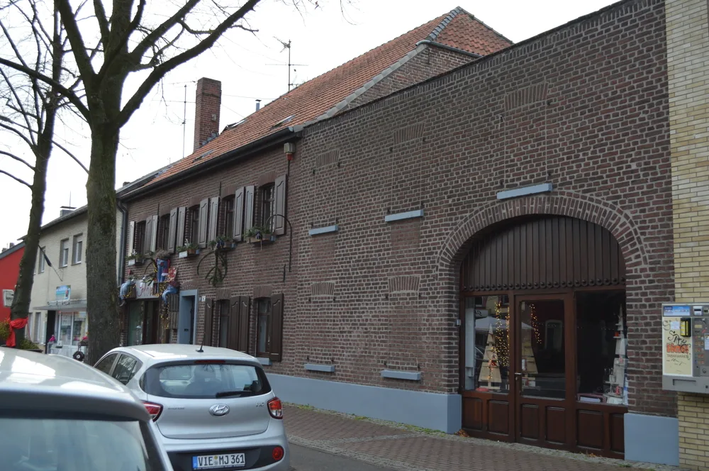 Straßenansicht 1