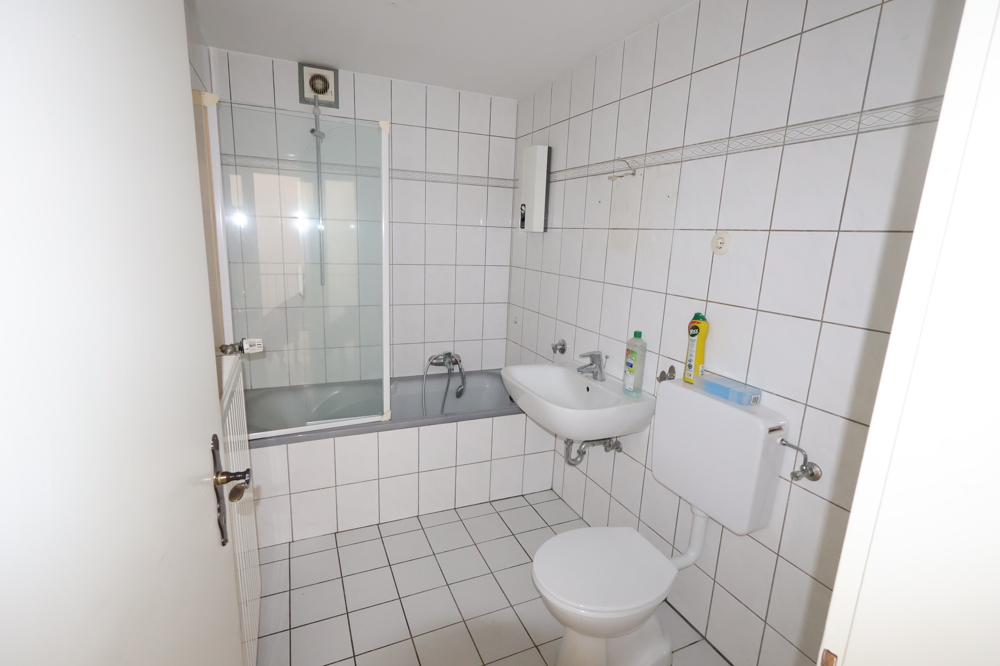 Objekt I - Wohnung 1. OG - Badezimmer