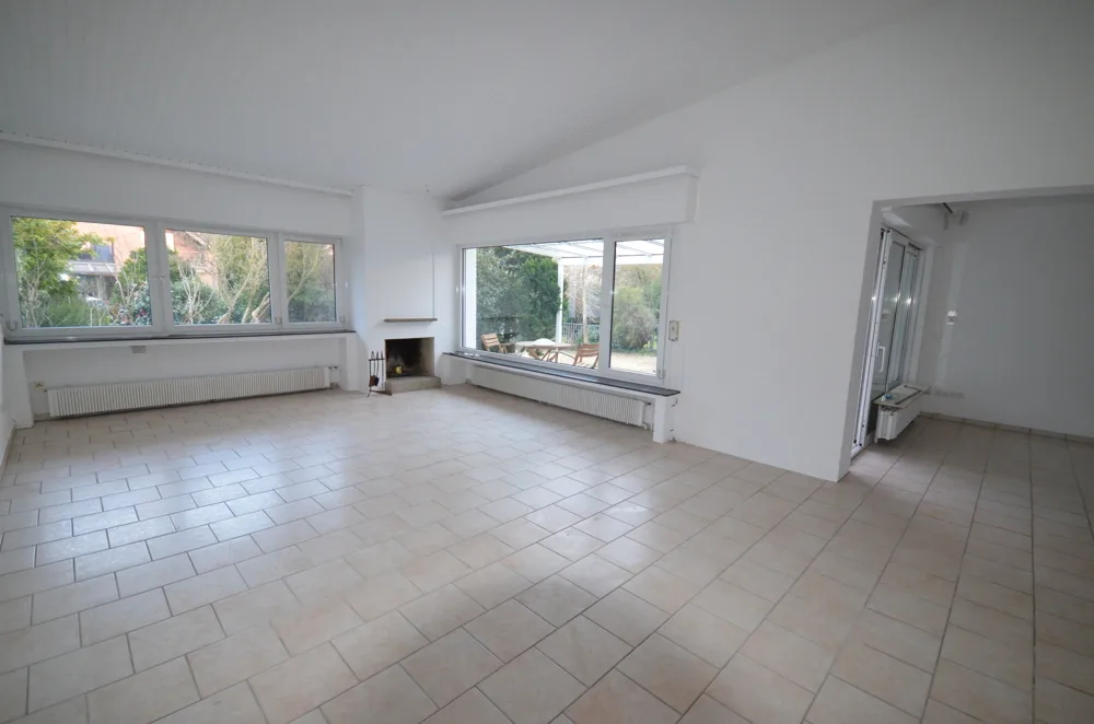 Wohnraum offen mit Kamin