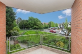 Aussicht vom Balkon aus - Kapitalanlage oder Zuhause: Attraktive 2-Zimmer-Wohnung mit Loggia in top gepflegter Wohnresidenz