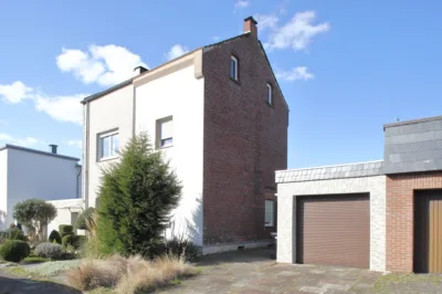 Klein, aber mein! DHH mit Garten Achtung Förderdarlehen möglich! Monatliche Rate nur 481,02 €, 41065 Mönchengladbach, Einfamilienhaus