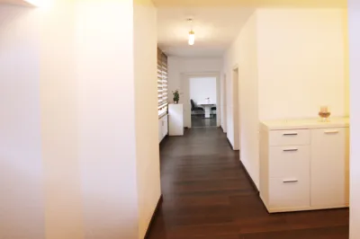 ++ CHARMANT UND MODERN …VEREINT MIT DER PERFEKTEN LAGE ++ Modernisiertes Bad, 3 Raum, Balkon,83 m², 40211 Düsseldorf, Etagenwohnung