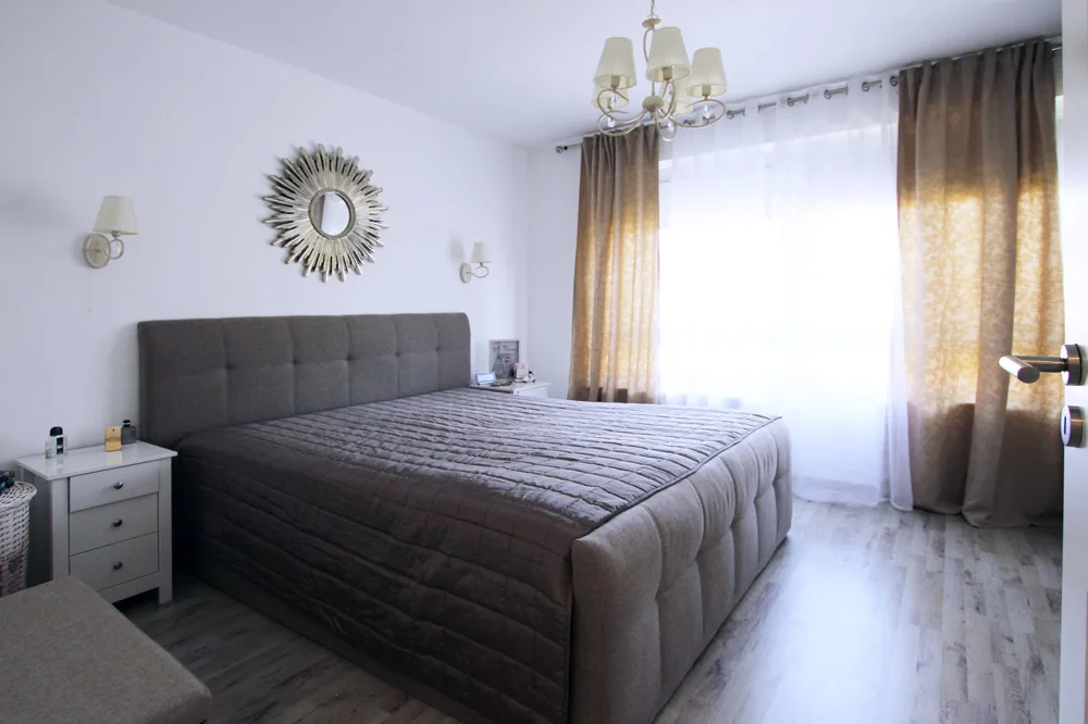Blick ins Schlafzimmer