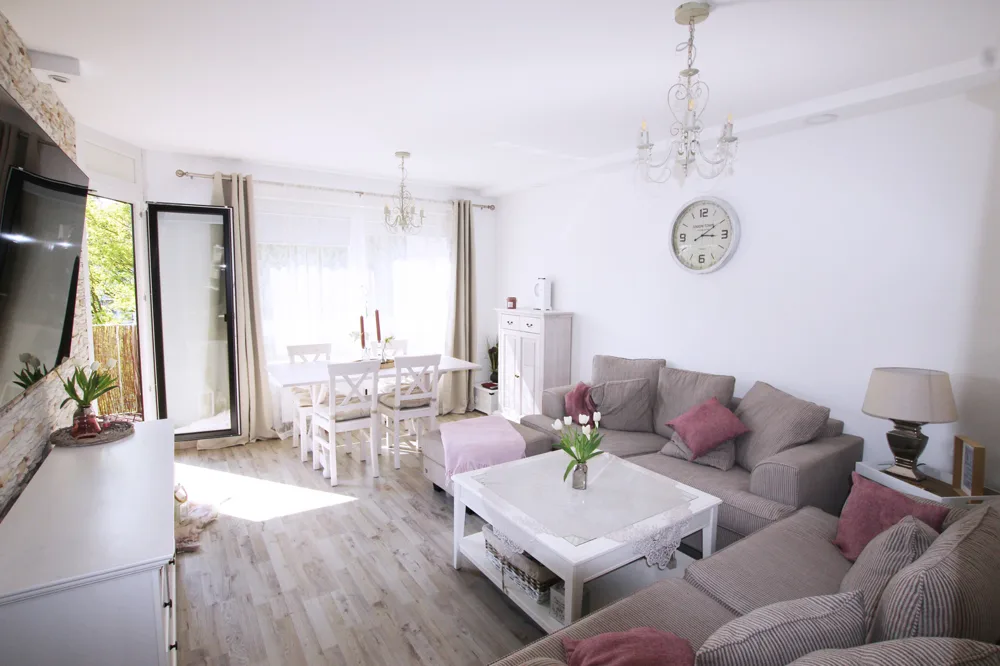 Blick ins Wohnzimmer