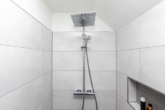 Bad - Foto 2 - Freistehendes A+ Raumwunder (Bj. 2019/20): Zukunftssicheres Wohnen mit Premium-Extras!