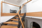 Treppenaufgang - Freistehendes A+ Raumwunder (Bj. 2019/20): Zukunftssicheres Wohnen mit Premium-Extras!