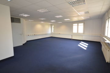 Helle, freundliche Büroräume vis à vis der Kaiser-Friedrich-Halle! Individuell teilbar!, 41061 Mönchengladbach, Bürozentrum