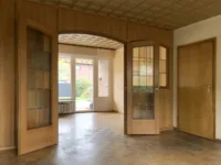 Blick vom Wohn-in den Essbereich