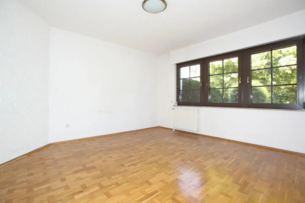 Schlafzimmer - ehemaliges Wohnzimmer