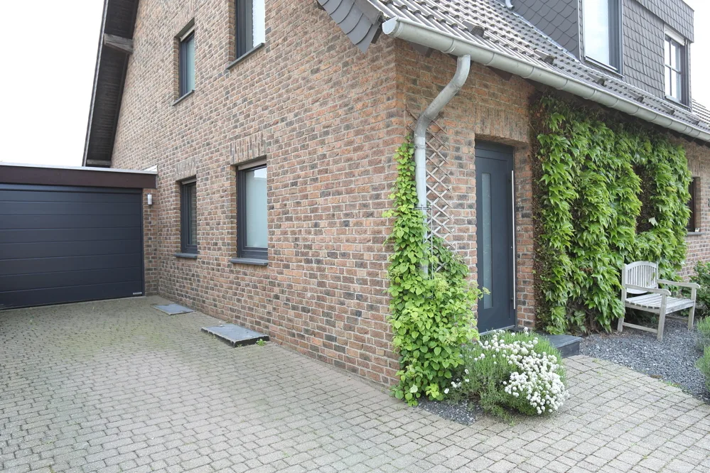 Seitenansicht Haus