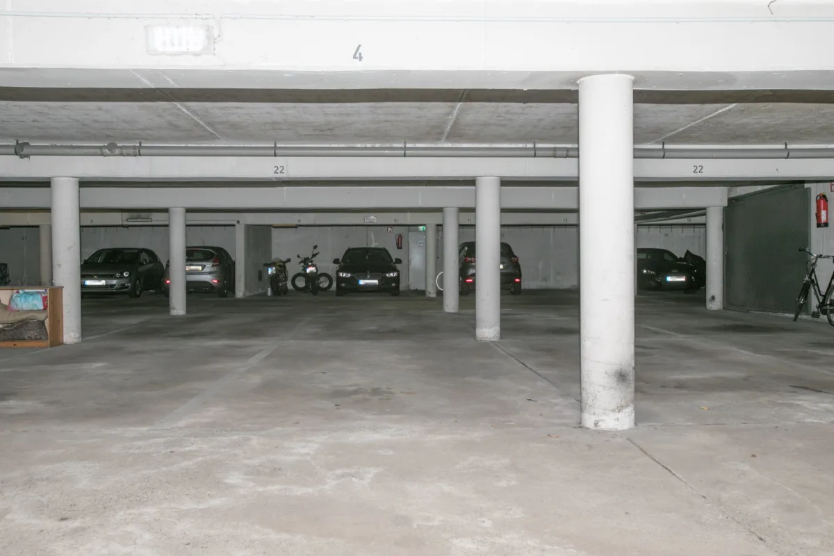 Tiefgaragenstellplatz