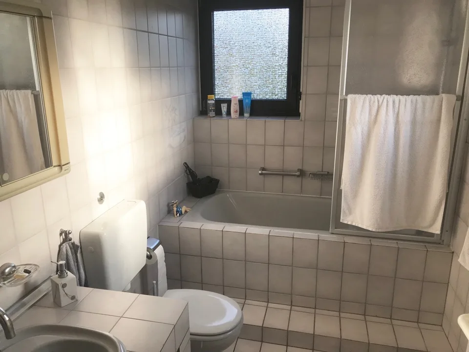 Bad EG mit Wanne