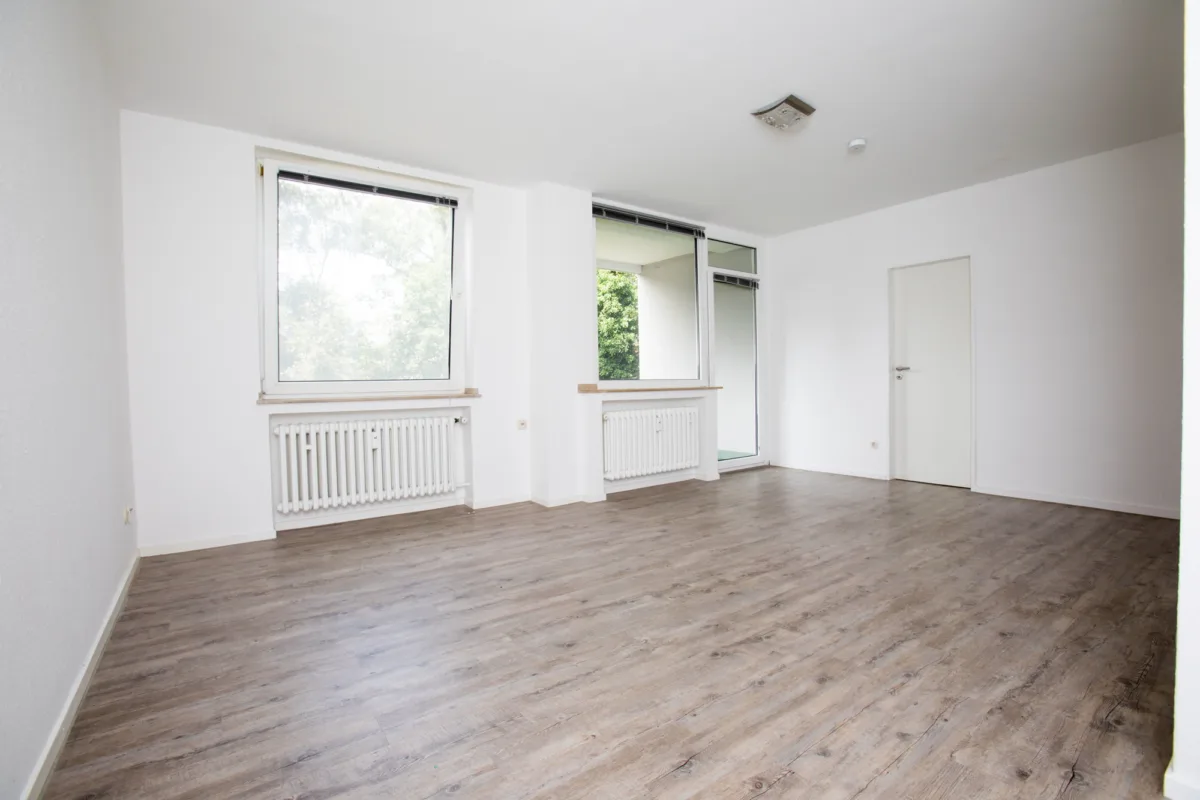 offenes Wohn- & Schlafzimmer