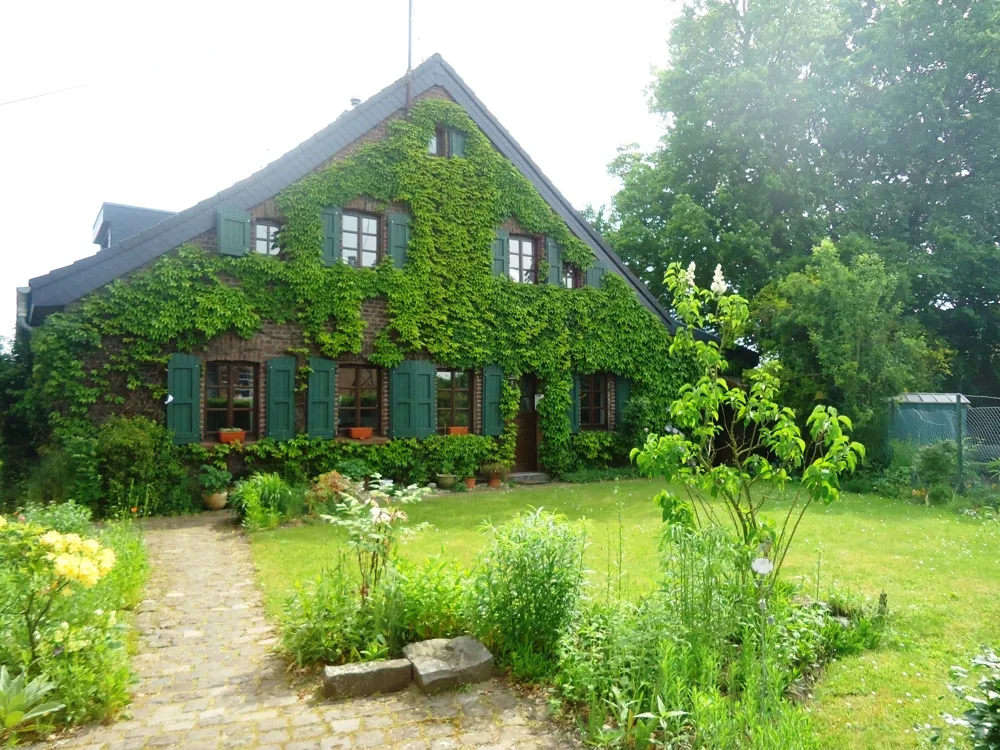 Blick auf das vermietete Wohnhaus