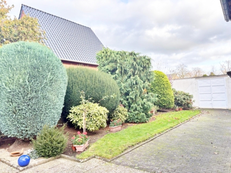 ++Freistehendes Haus mit Geschichte+ Viel Platz für Familie, Generationen & kreative Ausbauideen, 41844 Wegberg / Moorshoven, Einfamilienhaus