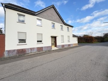 Frontansicht - ++Freistehendes Haus mit Geschichte+ Viel Platz für Familie, Generationen & kreative Ausbauideen