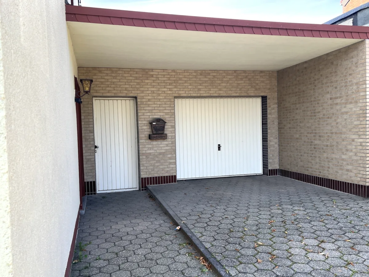 Zufahrt Haus